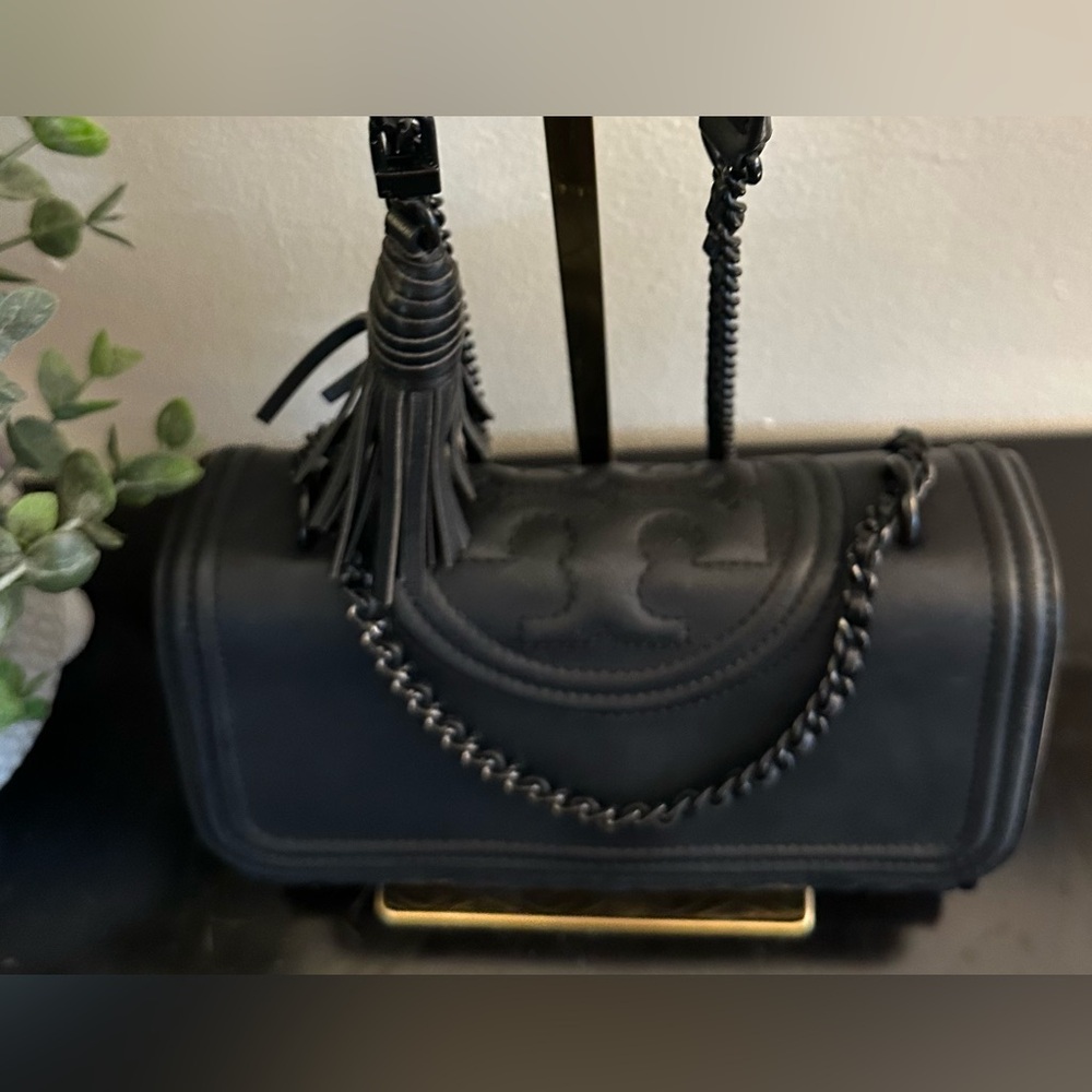 Tory Burch Fleming Matte Convertible Shoulder Bag - Picture 5 of 13